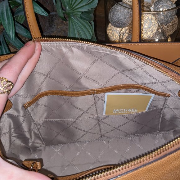 NWOT Michael Kors Mercer Satchel Handbag - Picture 11 of 12